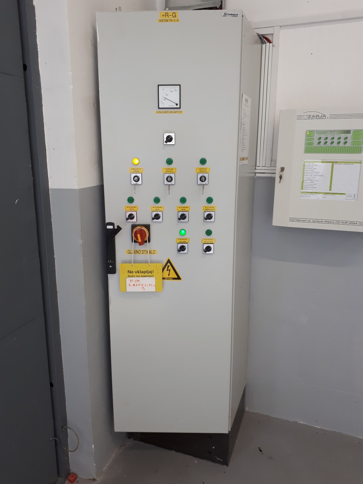 Tovarna zeolita, Malezija